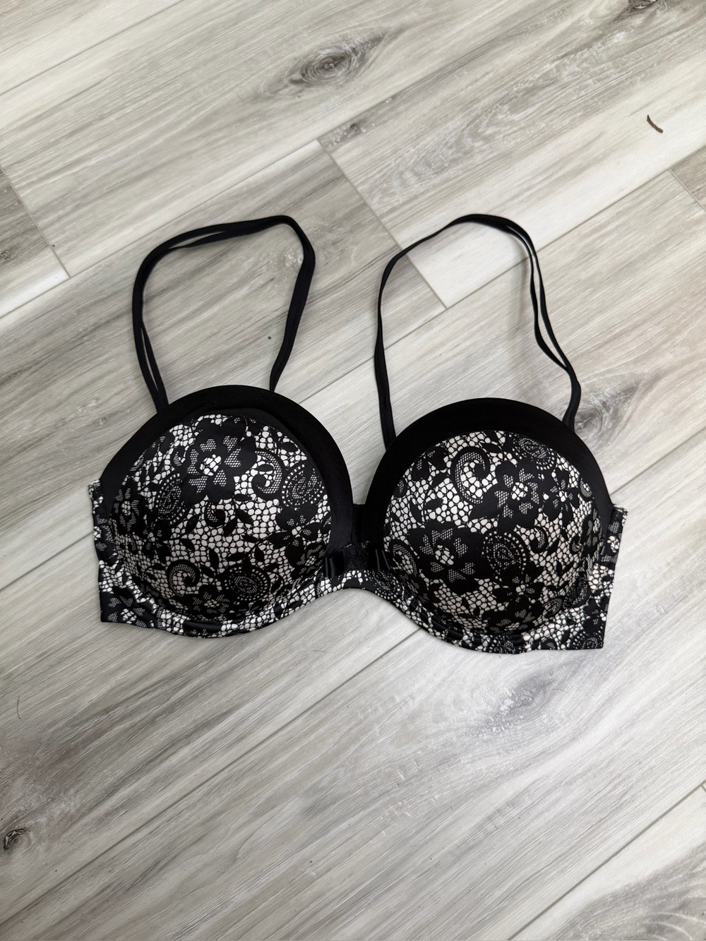 Victoria's Secret Black Floral Lace Push-Up Bra SZ 36d